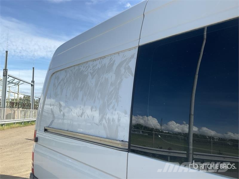 Mercedes-Benz SPRINTER Cargo Van Kaubikud