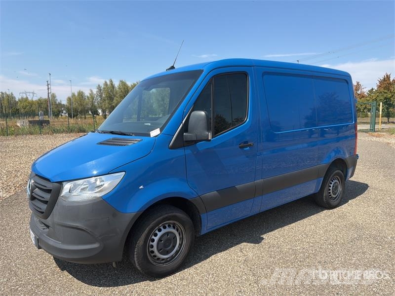 Mercedes-Benz Sprinter 211 CDi Cargo Van Lieferwagen