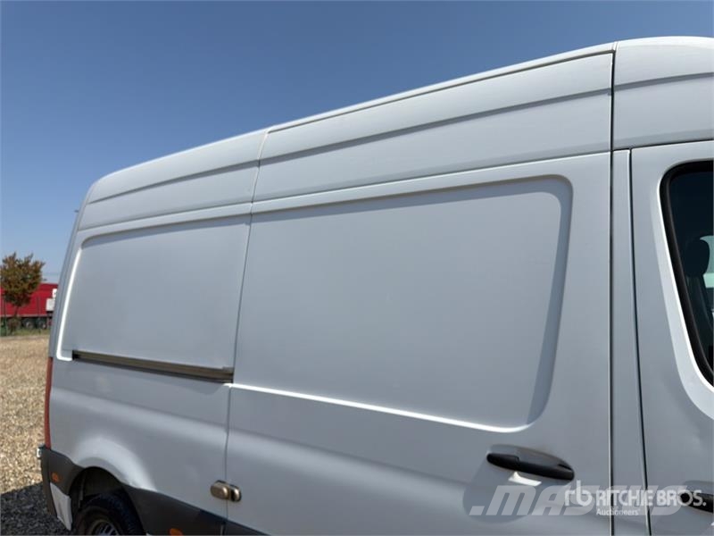 Mercedes-Benz Sprinter 311CDI Cargo Van Gesloten bedrijfswagens
