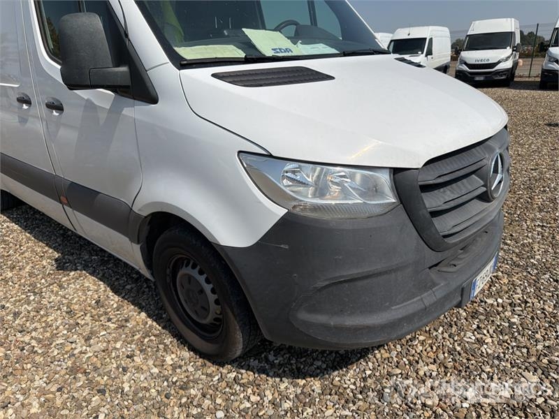 Mercedes-Benz Sprinter 314CDI Cargo Van Pakettiautot