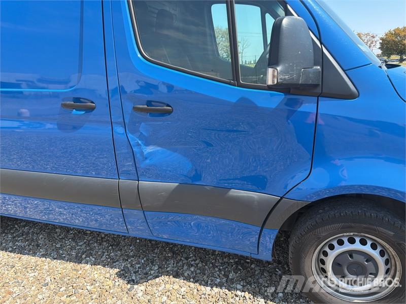 Mercedes-Benz Sprinter 211 CDi Cargo Van Lieferwagen