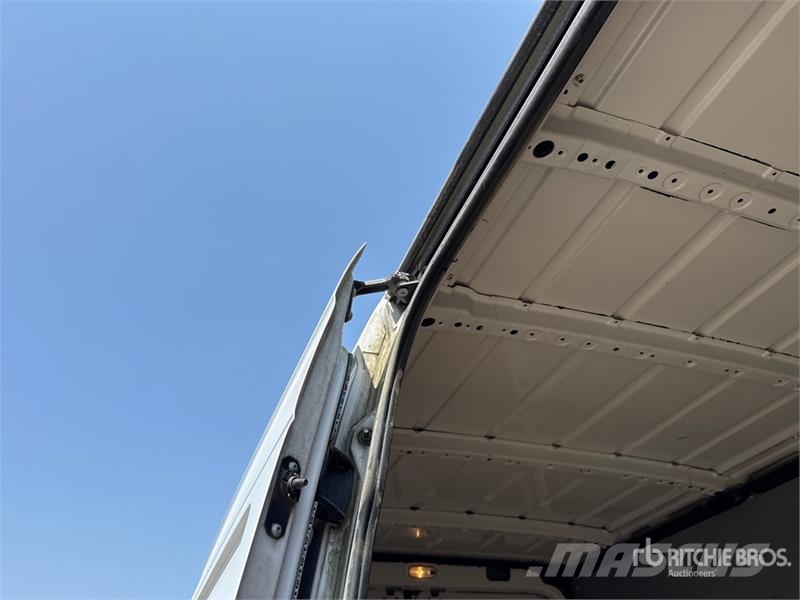Mercedes-Benz Sprinter 314CDI Cargo Van Pakettiautot