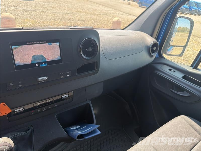Mercedes-Benz Sprinter 211 CDi Cargo Van Lieferwagen