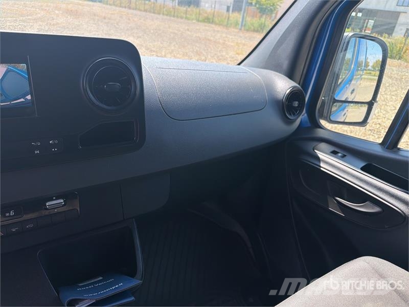 Mercedes-Benz Sprinter 211 CDi Cargo Van Lieferwagen