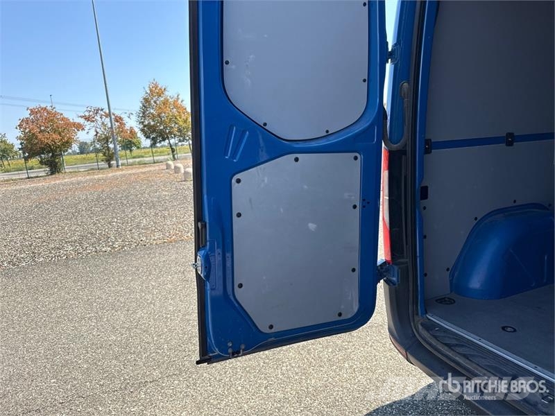 Mercedes-Benz Sprinter 211 CDi Cargo Van Pakettiautot