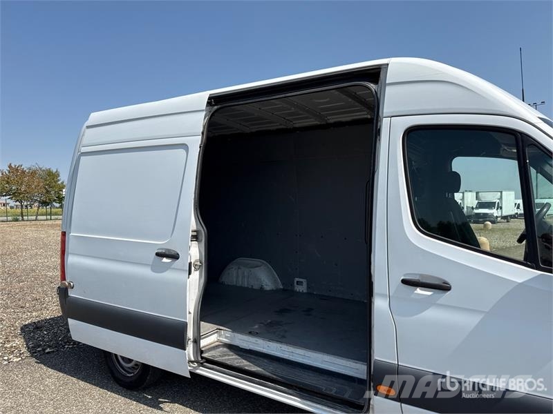 Mercedes-Benz Sprinter 314CDI Cargo Van Pakettiautot