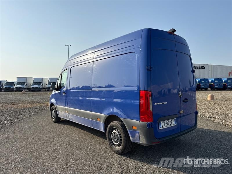Mercedes-Benz Sprinter 311CDI Cargo Van Utilitaire