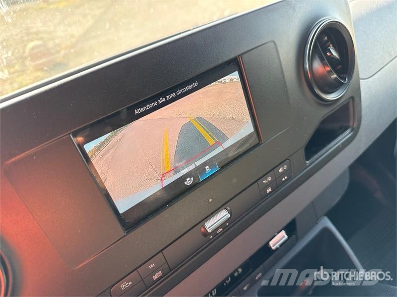 Mercedes-Benz Sprinter 311CDI Cargo Van Utilitaire