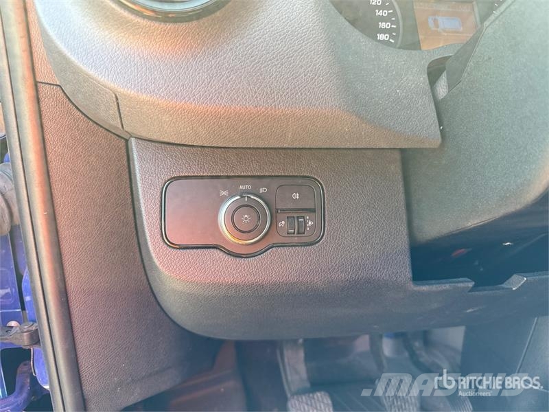 Mercedes-Benz Sprinter 311CDI Cargo Van Utilitaire