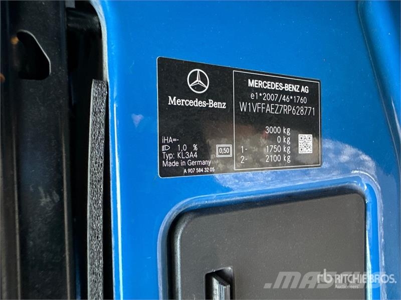 Mercedes-Benz Sprinter 211 CDi Cargo Van Lieferwagen
