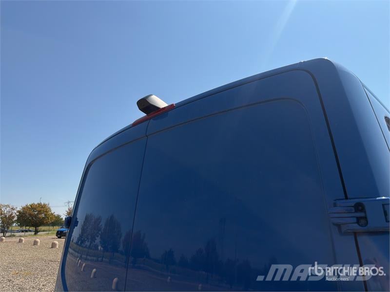 Mercedes-Benz Sprinter 211 CDi Cargo Van Utilitaire