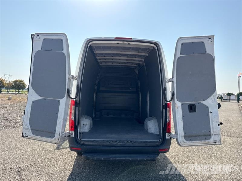 Mercedes-Benz Sprinter 314CDI Cargo Van Pakettiautot