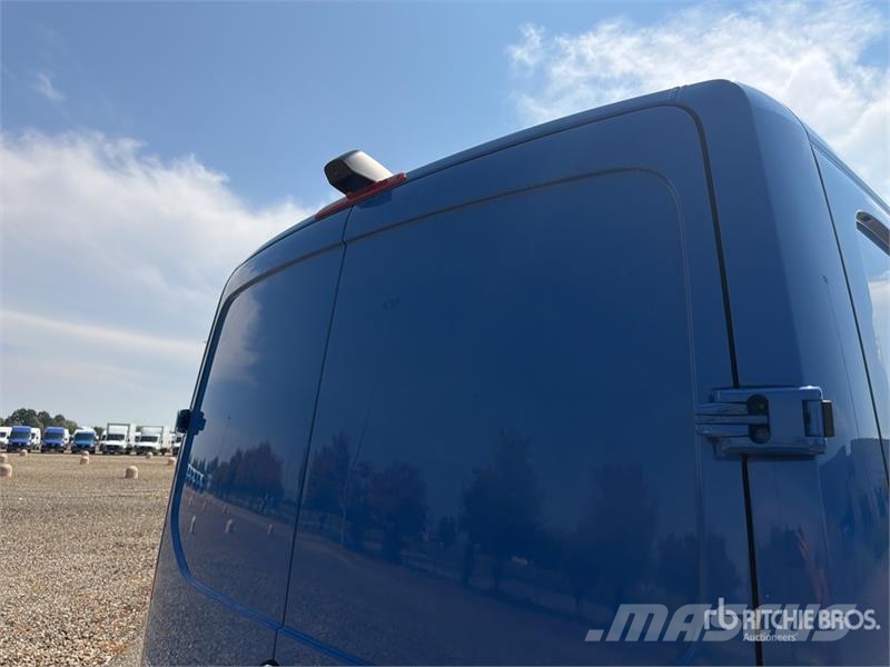 Mercedes-Benz Sprinter 211 CDi Cargo Van Utilitaire