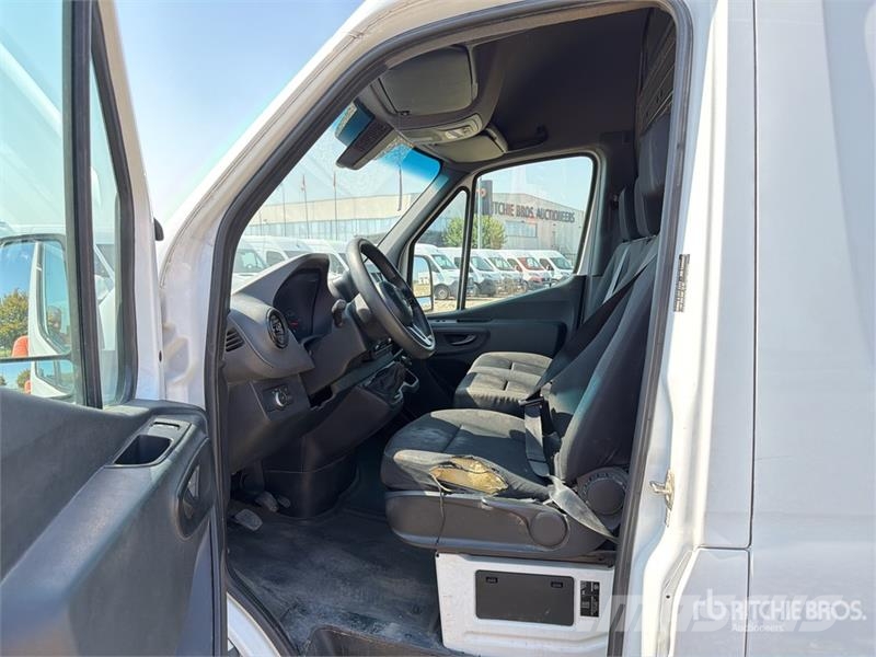 Mercedes-Benz Sprinter 314CDI Cargo Van Pakettiautot