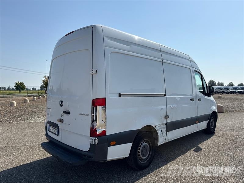 Mercedes-Benz Sprinter 314CDI Cargo Van Pakettiautot