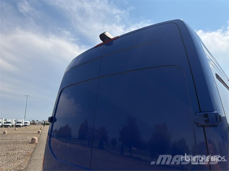 Mercedes-Benz Sprinter 311CDI Cargo Van Utilitaire