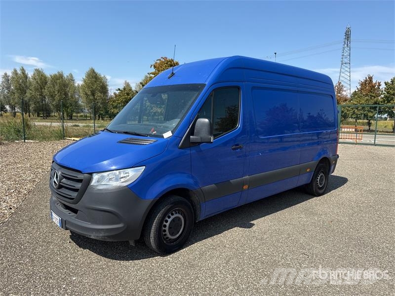 Mercedes-Benz Sprinter 311CDI Cargo Van Dodávky