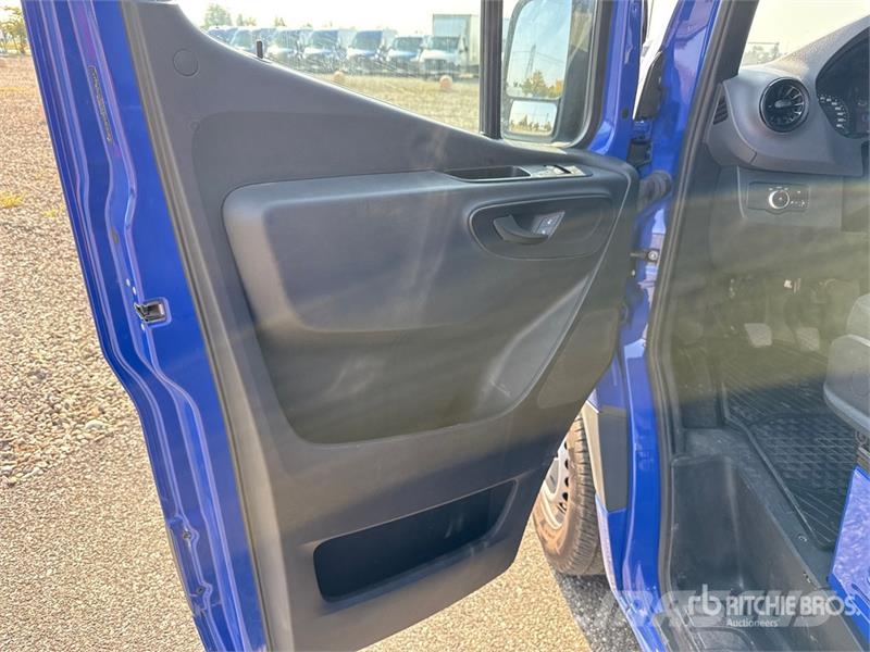 Mercedes-Benz Sprinter 311CDI Cargo Van Utilitaire