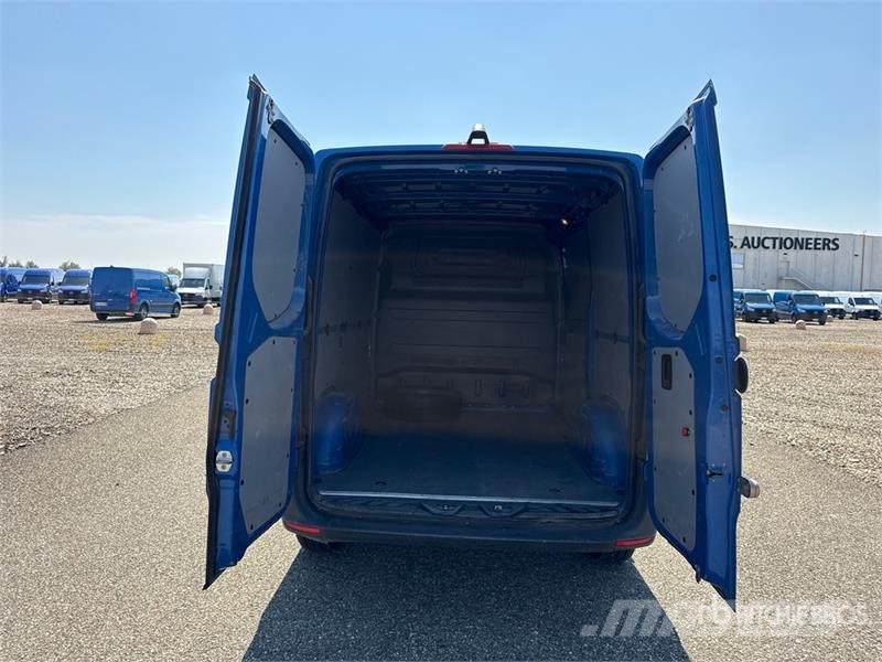 Mercedes-Benz Sprinter 211 CDi Cargo Van Lieferwagen