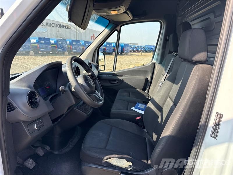 Mercedes-Benz Sprinter 314CDI Cargo Van Pakettiautot