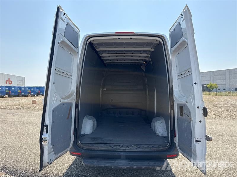 Mercedes-Benz Sprinter 314CDI Cargo Van Pakettiautot