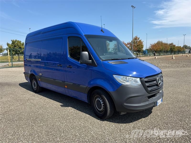 Mercedes-Benz Sprinter 311CDI Cargo Van Utilitaire