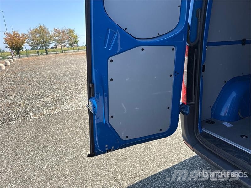 Mercedes-Benz Sprinter 211 CDi Cargo Van Utilitaire
