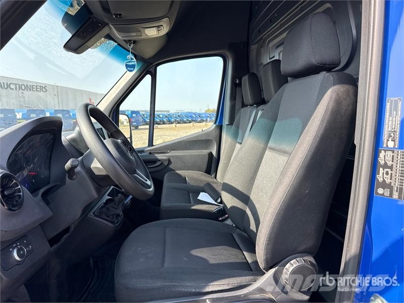Mercedes-Benz Sprinter 311CDI Cargo Van Utilitaire