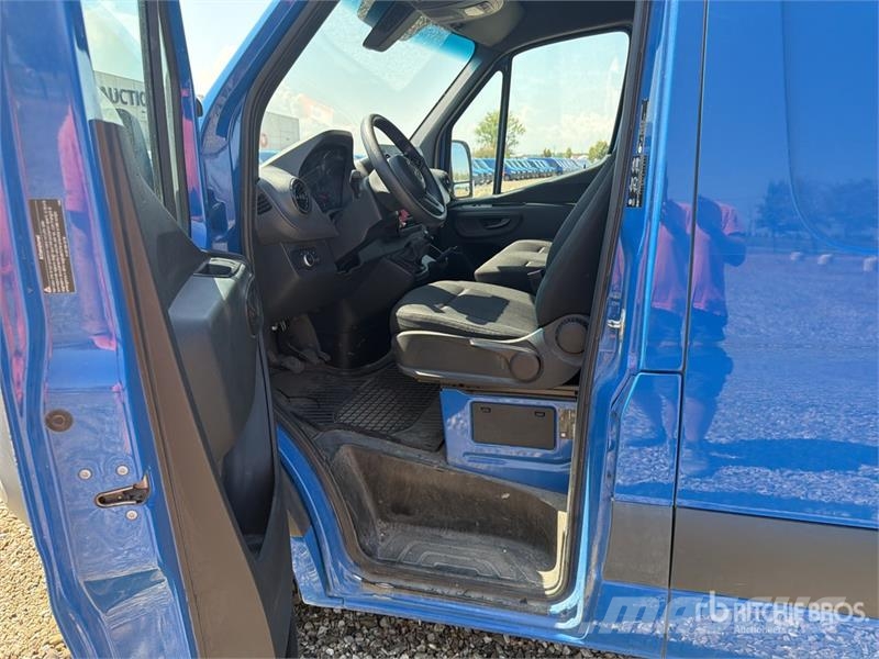 Mercedes-Benz Sprinter 211 CDi Cargo Van Lieferwagen