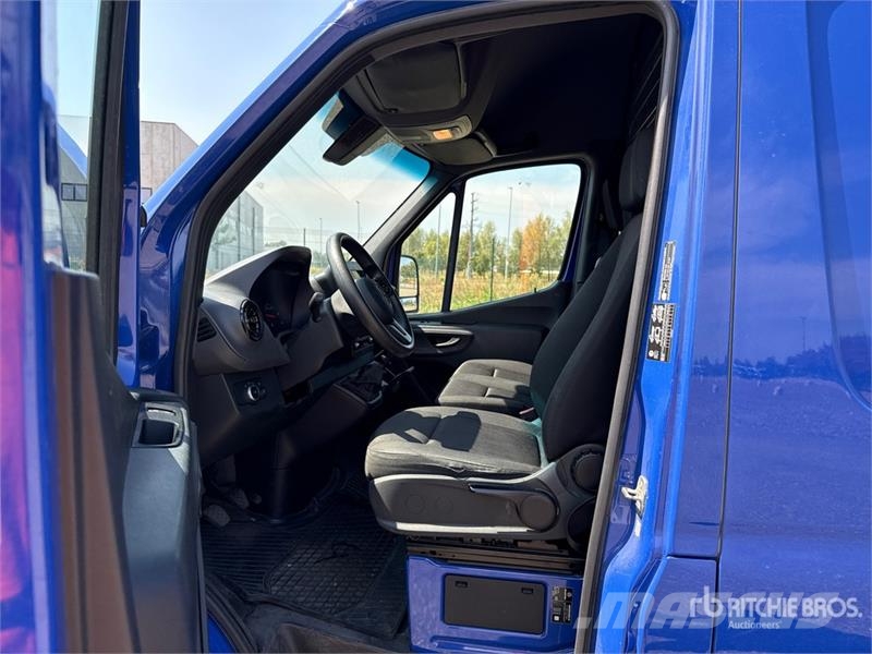 Mercedes-Benz Sprinter 311CDI Cargo Van Utilitaire