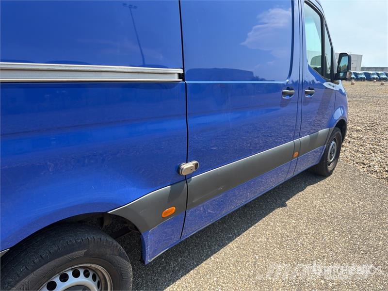 Mercedes-Benz Sprinter 311CDI Cargo Van Utilitaire