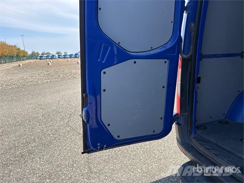 Mercedes-Benz Sprinter 311CDI Cargo Van Utilitaire