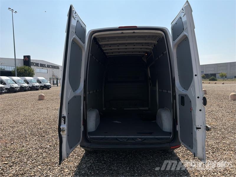 Mercedes-Benz Sprinter 311CDI Cargo Van Pakettiautot