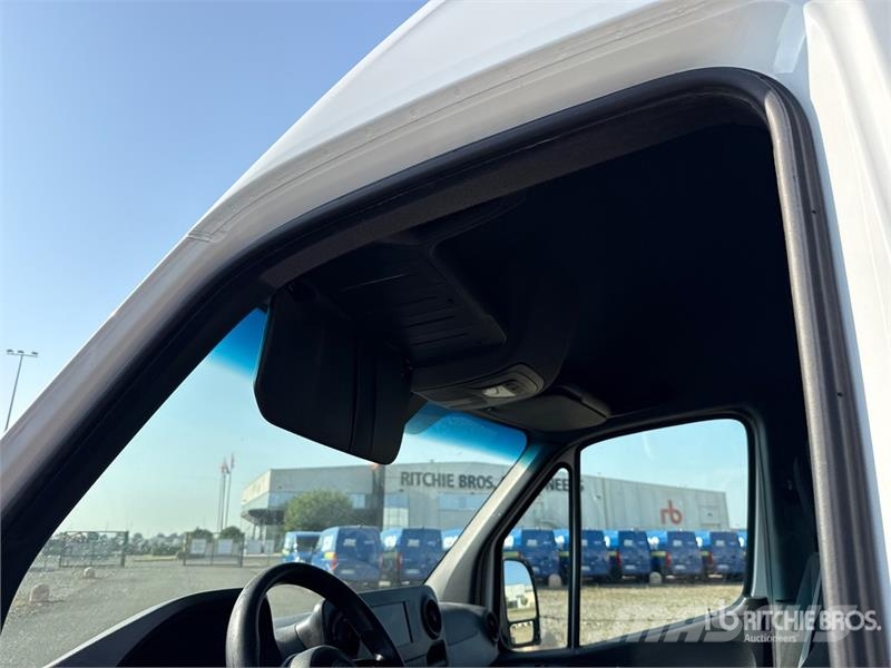 Mercedes-Benz Sprinter 314CDI Cargo Van Pakettiautot