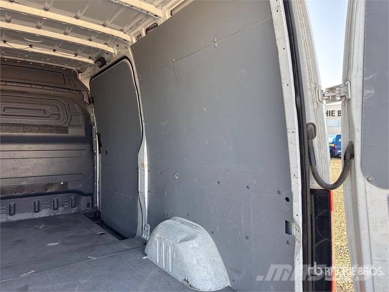 Mercedes-Benz Sprinter 314CDI Cargo Van Pakettiautot