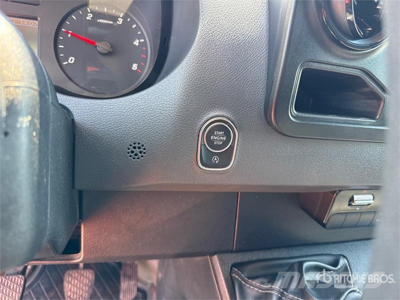 Mercedes-Benz Sprinter 211 CDi Cargo Van Utilitaire