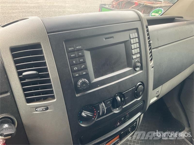 Mercedes-Benz Sprinter Cargo Van Panel vans