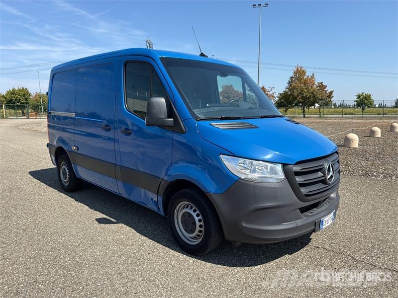 Mercedes-Benz Sprinter 211 CDi Cargo Van Utilitaire