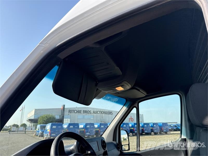 Mercedes-Benz Sprinter 314CDI Cargo Van Pakettiautot