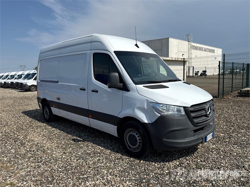 Mercedes-Benz Sprinter 311CDI Cargo Van Utilitaire