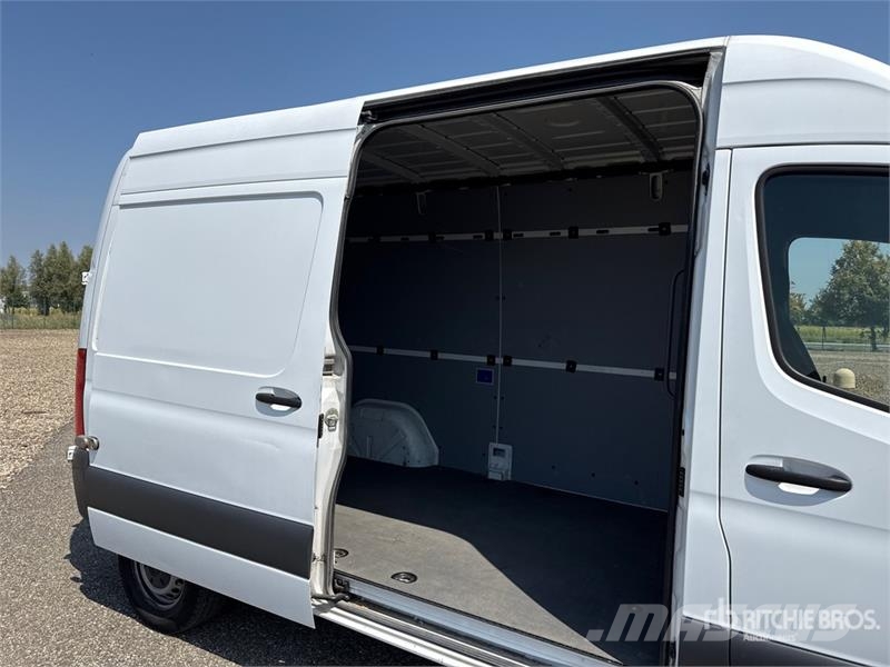 Mercedes-Benz Sprinter 311CDI Cargo Van Gesloten bedrijfswagens