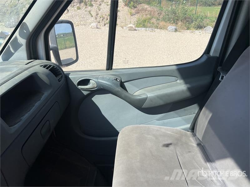 Mercedes-Benz Sprinter 413CDI Vehicule Utilitaire Cargo Van Furgone chiuso