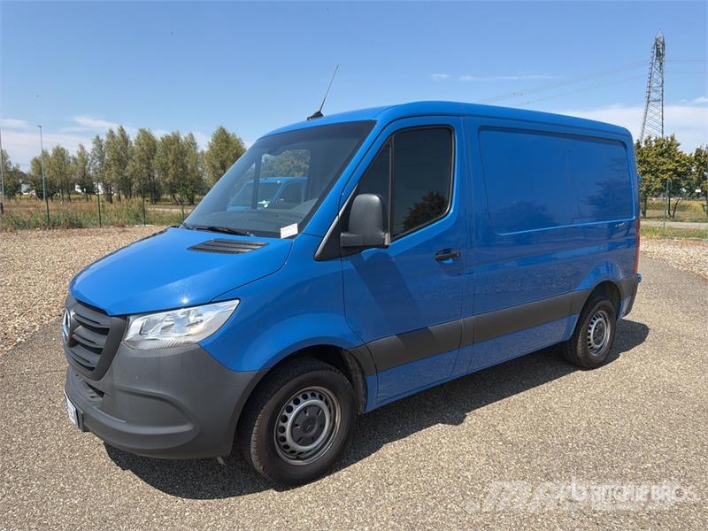 Mercedes-Benz Sprinter 211 CDi Cargo Van Lieferwagen