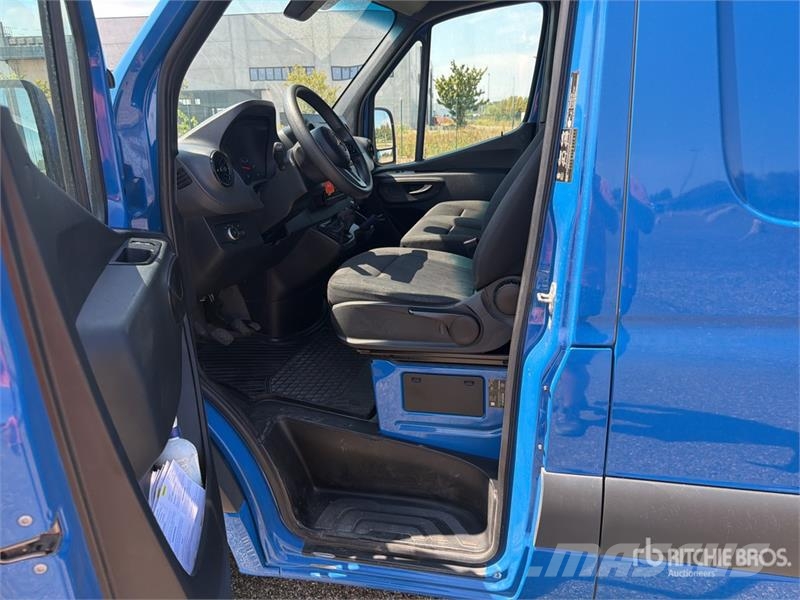 Mercedes-Benz Sprinter 211 CDi Cargo Van Lieferwagen