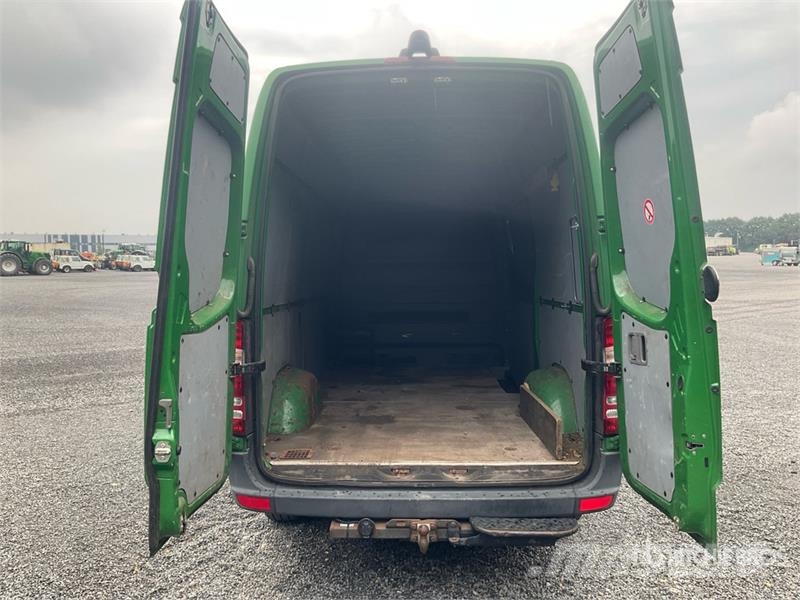 Mercedes-Benz Sprinter Cargo Van Panel vans