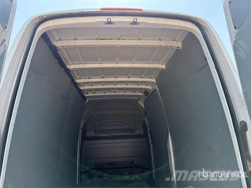 Mercedes-Benz Sprinter 314CDI Cargo Van Pakettiautot