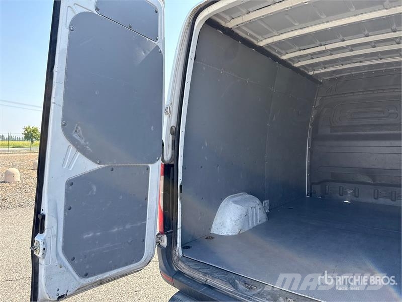 Mercedes-Benz Sprinter 314CDI Cargo Van Pakettiautot