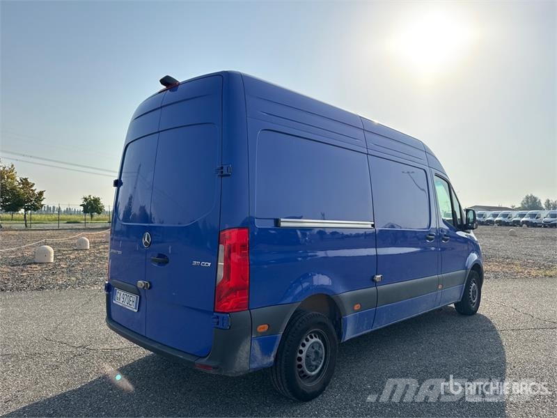 Mercedes-Benz Sprinter 311CDI Cargo Van Utilitaire