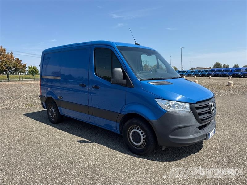 Mercedes-Benz Sprinter 211 CDi Cargo Van Lieferwagen