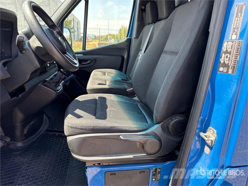 Mercedes-Benz Sprinter 211 CDi Cargo Van Utilitaire